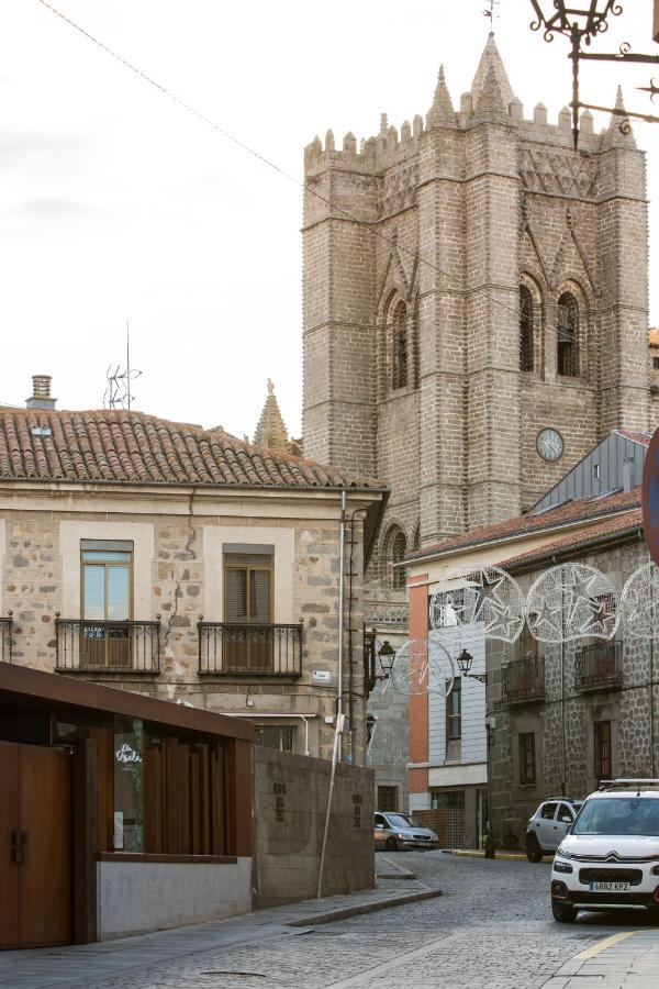 Apartamentos Turisticos Avila La Catedral Zewnętrze zdjęcie